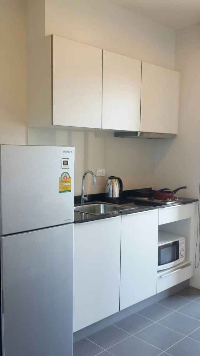 The Base Uptown เดอะเบสอัพทาวน์คอนโดให้เช่า พร้อมเฟอร์และแม่บ้านทำความสะอาด