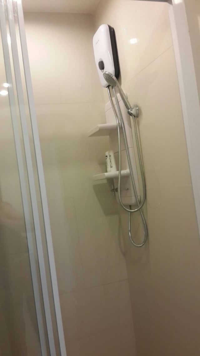 The Base Uptown เดอะเบสอัพทาวน์คอนโดให้เช่า พร้อมเฟอร์และแม่บ้านทำความสะอาด