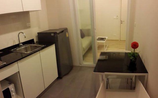 6A110828 ให้เช่าคอนโด The base downtown condo 1 ห้องนอน 1 ห้องน้ำ