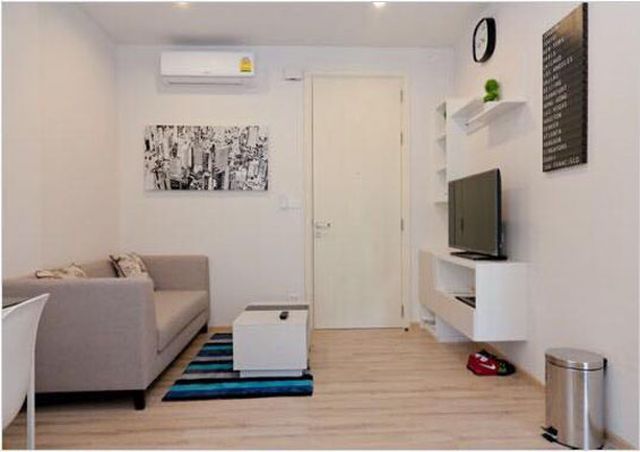 6C100152 ขายคอนโด The base uptown condo 1 ห้องนอน 1 ห้องน้ำ