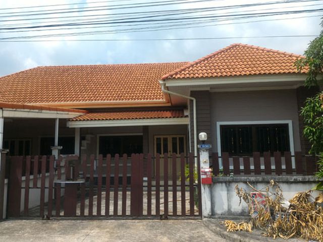 6A110815 ให้เช่าบ้านแฝดชั้นเดียว 3 ห้องนอน 3 ห้องน้ำ พื้นที่ 43 ตรว.