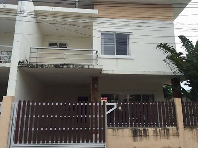 6A90491 ให้เช่าทาวน์เฮาส์ 2 ชั้น 3 ห้องนอน 3 ห้องน้ำ ราคาเช่าเดือนละ 17,000 บาท