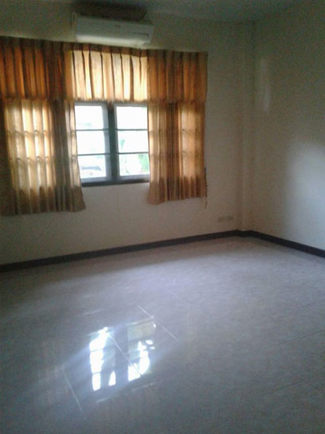 6A110831 ให้เช่าบ้านเดี่ยวชั้นเดียว 2 ห้องนอน 1 ห้องน้ำ พื้นที่ 27 ตรว.