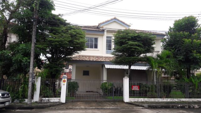 บ้านเดี่ยวโครงการชัยพฤกษ์ แลนด์แอนด์เฮาส์ฉลอง