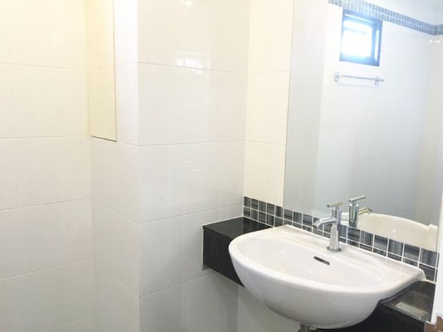 6C110287 ขายคอนโด รัชพรเพลส condo 1 ห้องนอน 1 ห้องน้ำ