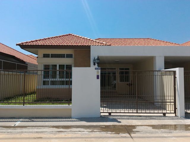 6A90485 ให้เช่าบ้านแฝดชั้นเดียว 3 ห้องนอน 2 ห้องน้ำ พื้นที่ 39 ตรว.