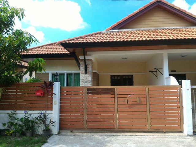 6A110824 ให้เช่าบ้านแฝดชั้นเดียว 2 ห้องนอน 2 ห้องน้ำ พื้นที่ 29 ตรว.