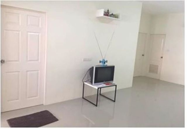 6C110301 ขายขาดบ้านแฝดสองชั้น 3 ห้องนอน 2 ห้องน้ำ พื้นที่ 38.3 ตรว