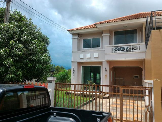 6A10630 ให้เช่าบ้านแฝดสองชั้น 3 ห้องนอน 2 ห้องน้ำ พื้นที่ 75 ตรว.