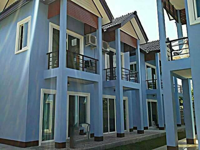 6A80292 ให้เช่าทาวน์เฮาส์ 2 ชั้น 1 ห้องนอน 2 ห้องน้ำ ราคาเช่าเดือนละ 15,000 บาท