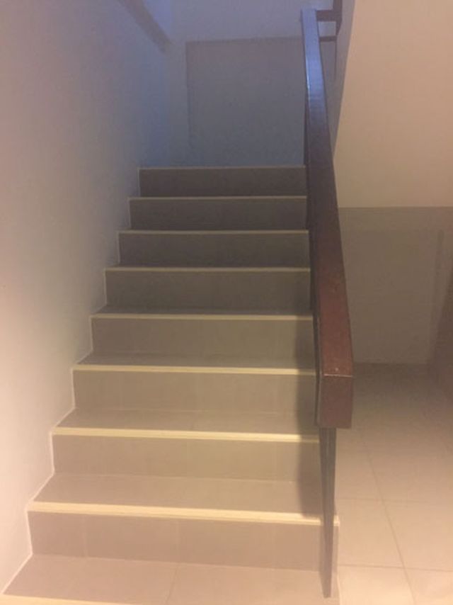 6A80297 ให้เช่าอาคารพาณิชย์ 3 ชั้น 6 ห้องนอน 3 ห้องน้ำ