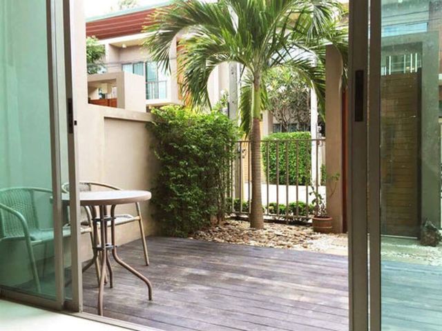 6A90526 ให้เช่าทาวน์เฮาส์ 2 ชั้นสุดหรู 3 ห้องนอน 3 ห้องน้ำ