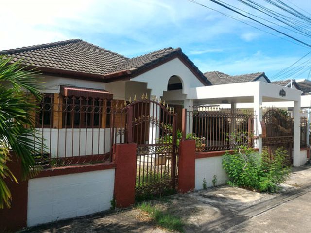 6A90532 ให้เช่าบ้านเดี่ยวชั้นเดียว 2 ห้องนอน 2 ห้องน้ำ พื้นที่ 61 ตรว.