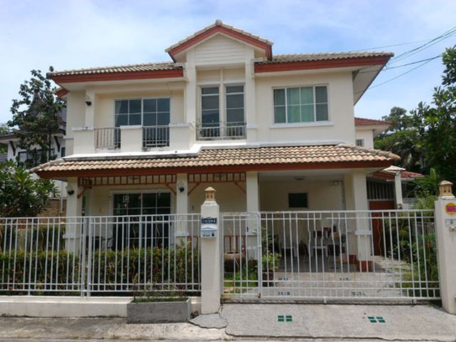 6A90529 ให้เช่าบ้านเดี่ยวสองชั้นเดียว 3 ห้องนอน 2 ห้องน้ำ พื้นที่ 78 ตรว.