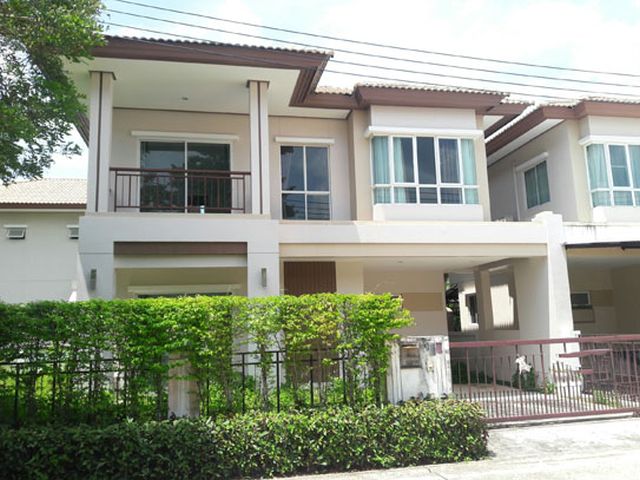 6A120287 ให้เช่าบ้านเดี่ยวสองชั้นในโครงการ 3 ห้องนอน 2 ห้องน้ำ