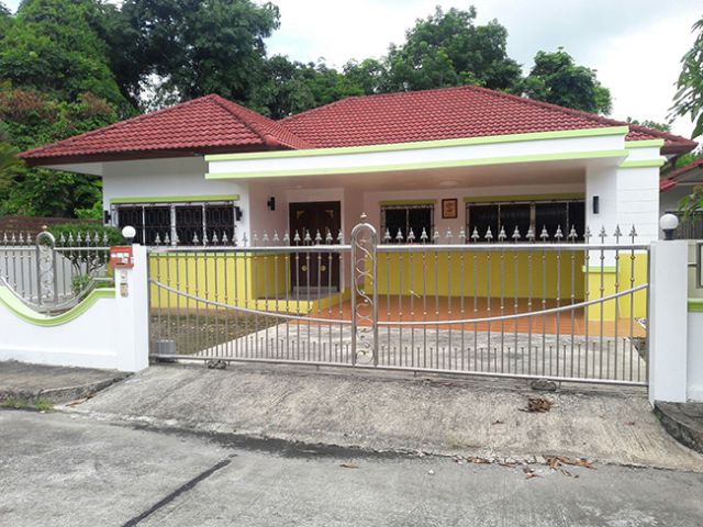 6A120299 ให้เช่าบ้านเดี่ยวชั้นเดียว 2 ห้องนอน ราคาเช่าเดือนละ 15,000 บาท