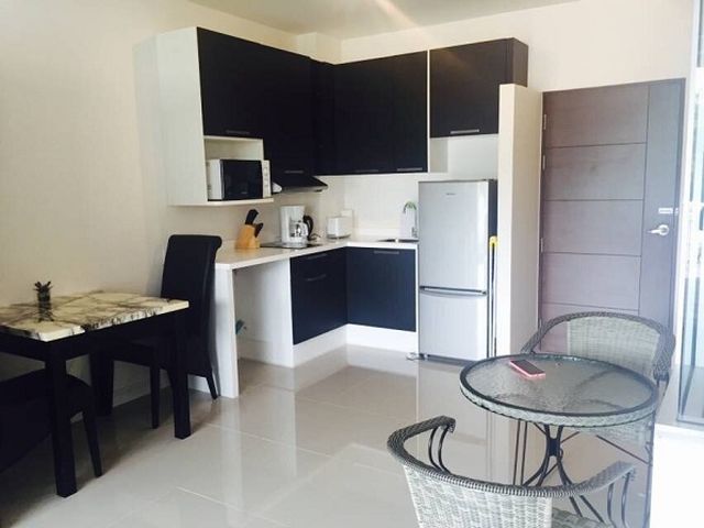 6A70068 ให้เช่าคอนโดมิเนียม ชั้น 7 มี 1 ห้องนอน 1 ห้องน้ำ ใกล้หาดกะรน