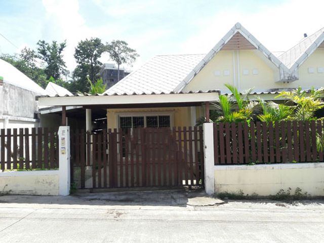 6A120316 ให้เช่าบ้านแฝดชั้นเดียว 2 ห้องนอน 2 ห้องน้ำ พื้นที่ 40 ตรว.