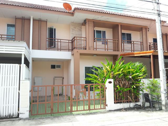 6A120318 ให้เช่าทาวน์เฮาส์ 2 ชั้น 4 ห้องนอน 2 ห้องน้ำ