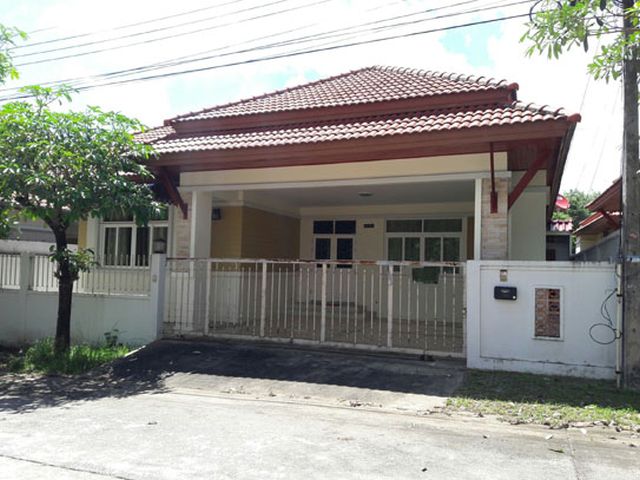 6A110927 ให้เช่าบ้านเดี่ยวชั้นเดียว 3 ห้องนอน 2 ห้องน้ำ พื้นที่ 60 ตรว.