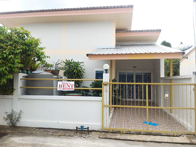 6A90546 ให้เช่าบ้านแฝดชั้นเดียว 2 ห้องนอน 2 ห้องน้ำ พื้นที่ 32 ตรว.