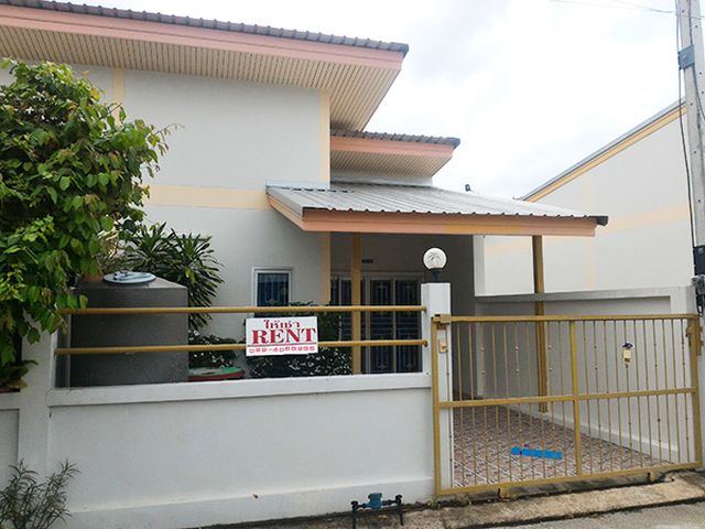 6A90550 ให้เช่าบ้านแฝดชั้นเดียว 2 ห้องนอน 2 ห้องน้ำ พื้นที่ 31 ตรว.