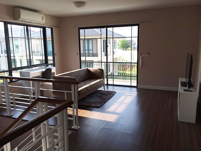 6A110958 ให้เช่าบ้านเดี่ยว 2 ชั้น 3 ห้องนอน 3 ห้องน้ำ พื้นที่ 178 ตรม.