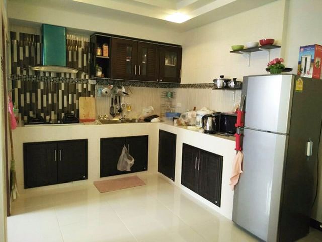 6A120326 ให้เช่าทาวน์เฮาส์ 2 ชั้น 3 ห้องนอน 2 ห้องน้ำ พื้นที่ 25 ตรว.