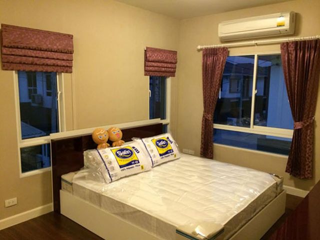 6A110949 ให้เช่าบ้านเดี่ยวในโครงการสองชั้น 3 ห้องนอน 2 ห้องน้ำ พื้นที่ 30 ตรว.