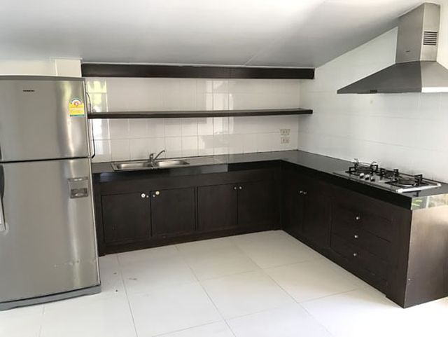 6A110950 ให้เช่าบ้านเดี่ยวสองชั้นเดียว 3 ห้องนอน 3 ห้องน้ำ พื้นที่ 80 ตรว.