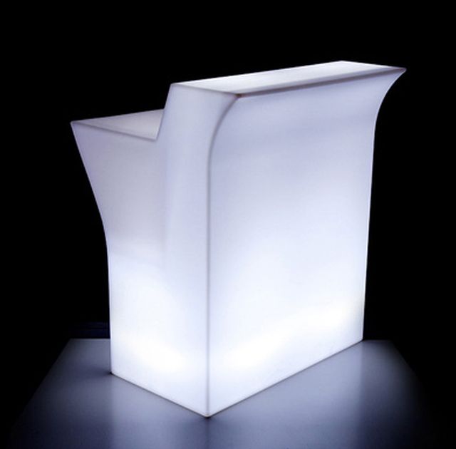 เสาโชว์สินค้า โต๊ะวางของ LED โต๊ะค๊อกเทล โต๊ะวางถ้วยรางวัล กล่องโชว์สินค้า