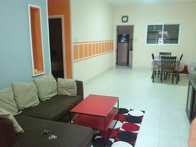 6A110968 ให้เช่าบ้านแฝดชั้นเดียว 2 ห้องนอน 1 ห้องน้ำ พื้นที่ 36 ตรว.