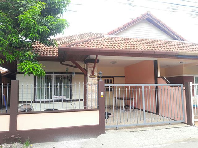 6A110968 ให้เช่าบ้านแฝดชั้นเดียว 2 ห้องนอน 1 ห้องน้ำ พื้นที่ 36 ตรว.