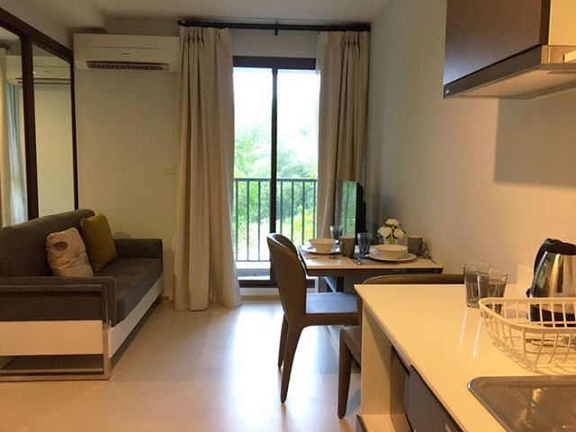 6A110978 ให้เช่าคอนโดสุดหรูหรา ตกแต่งลงตัว เฟอร์จัดเต็ม พร้อมหิ้วกระเป๋าเข้าอยู่