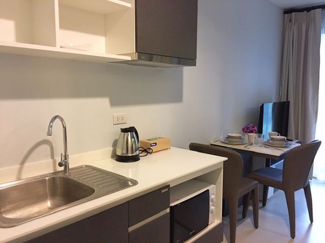 6A110980 ให้เช่าคอนโดสุดหรู 1 ห้องนอน 1 ห้องน้ำ ราคาน่าจับจอง พร้อมเข้าอยู่