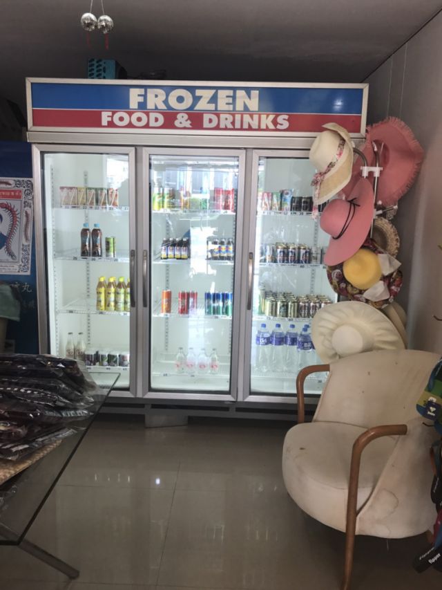 ขายตู้เเช่กระจก 3 ประตู สภาพดี