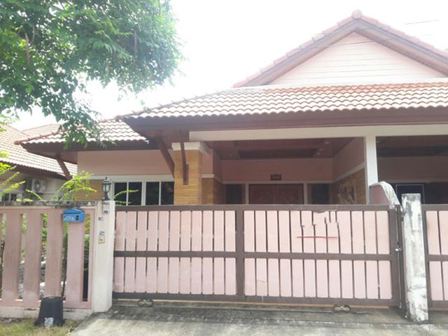 6A110969 ให้เช่าบ้านแฝดชั้นเดียว 2 ห้องนอน 2 ห้องน้ำ พื้นที่ 36 ตรว.