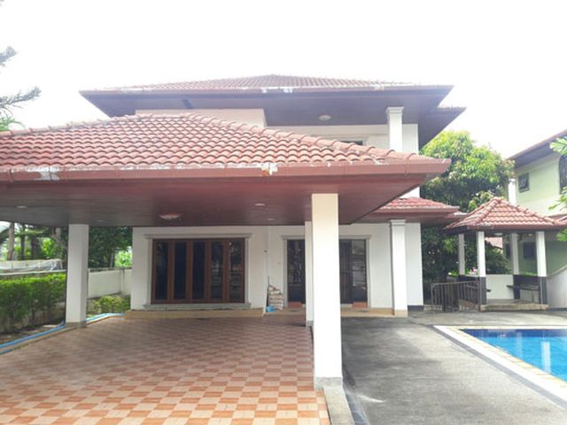 6A110982 ให้เช่าบ้านเดี่ยวสองชั้น 3 ห้องนอน 3 ห้องน้ำ พื้นที่ 127 ตรว.