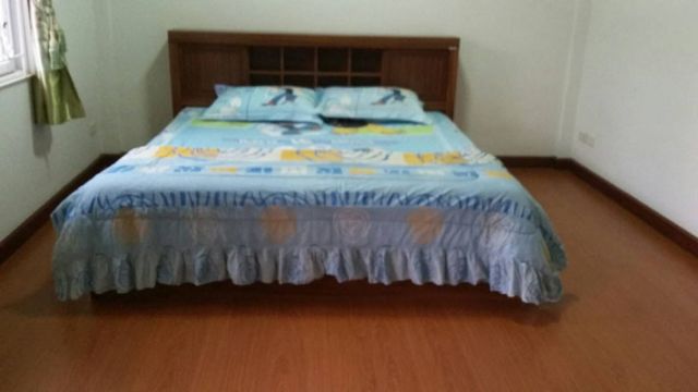 6A110990 ให้เช่าทาวน์เฮาส์ 2 ชั้น 3 ห้องนอน 2 ห้องน้ำ ราคาเช่าเดือนละ 12,000 บาท