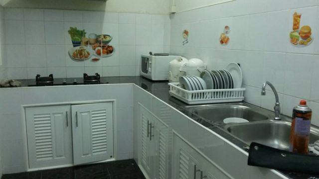 6A110990 ให้เช่าทาวน์เฮาส์ 2 ชั้น 3 ห้องนอน 2 ห้องน้ำ ราคาเช่าเดือนละ 12,000 บาท