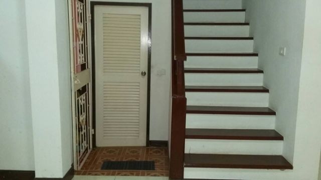 6A110990 ให้เช่าทาวน์เฮาส์ 2 ชั้น 3 ห้องนอน 2 ห้องน้ำ ราคาเช่าเดือนละ 12,000 บาท