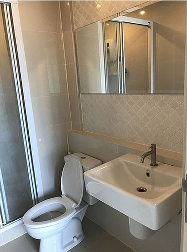 6A111031 ให้เช่าคอนโด The base Downtown condo 1 ห้องนอน 1 ห้องน้ำ