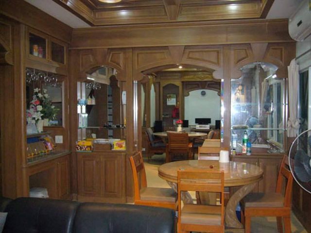 6A111033 ให้เช่าทาวน์เฮาส์ 2 ชั้น 4 ห้องนอน 4 ห้องน้ำ ราคาเช่าเดือนละ 19,000 บาท