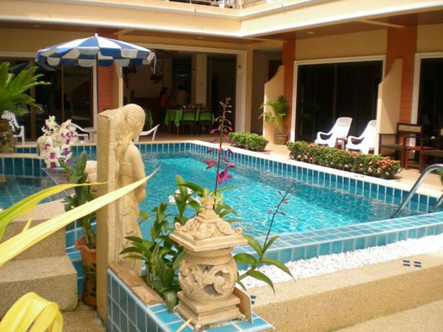 6C60037 โรงแรมสุดหรูกลางหาดป่าตองขายพร้อมเปิดกิจการต่อ มีทั้งหมด 26 ห้องนอน