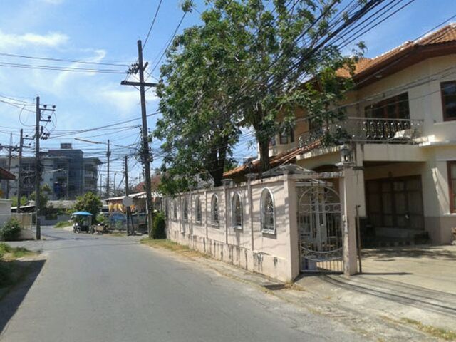 6C90241 ขายบ้านเดี่ยว 2 ชั้น 5 ห้องนอน 5 ห้องน้ำ พื้นที่ 267 ตรว.