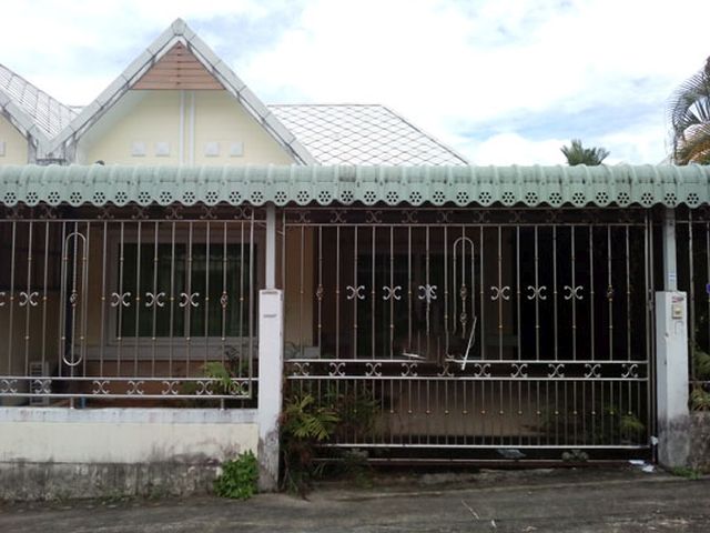 6A120350 ให้เช่าบ้านแฝดชั้นเดียว 2 ห้องนอน 2 ห้องน้ำ พื้นที่ 60 ตรว.