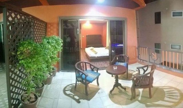 6C60039 ขายอาคารพาณิชย์ 2 ชั้นติดกัน2ตึกมีทั้งหมด 10 ห้องนอน 10 ห้องน้ำ