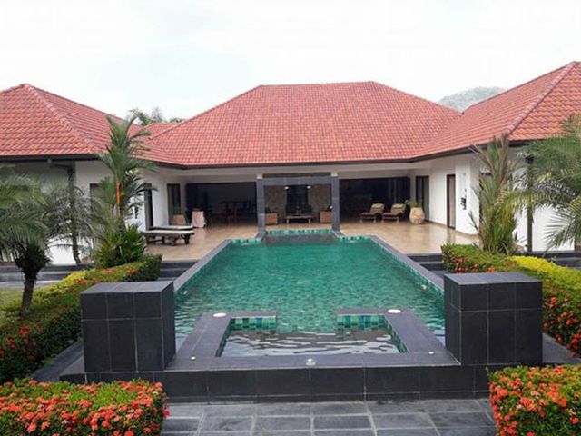 6C80127 ขายบ้านเดี่ยว 4 ห้องนอน 5 ห้องน้ำ พื้นที่ 64 ตรว. ราคา 26 ล้านบาท