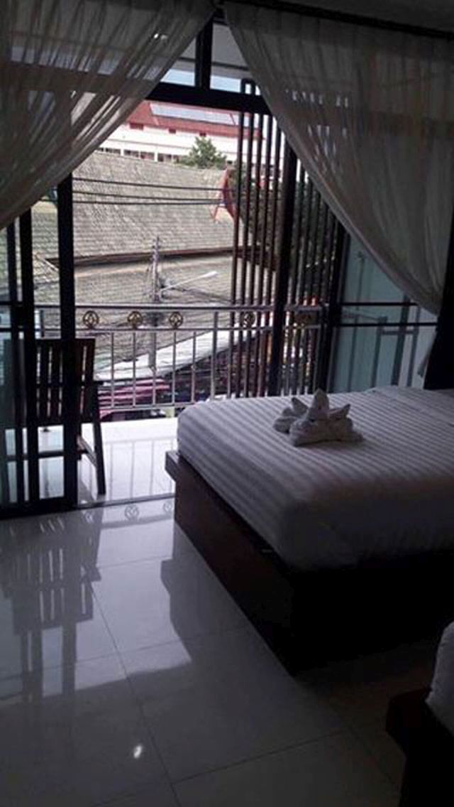 6C60038 ขายอพาร์ทเม้นสี่ชั้น 6 ห้องนอน 6 ห้องน้ำ มีพื้นที่ 160 ตร.ม.