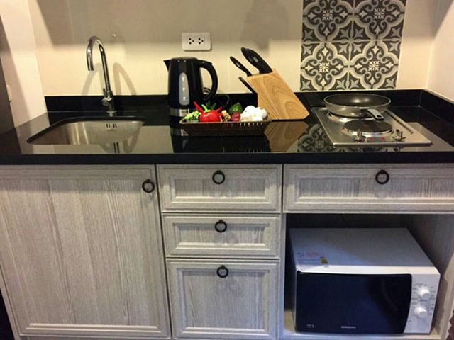 6A100768 ให้เช่าคอนโด The base uptown condo 1 ห้องนอน 1 ห้องน้ำ